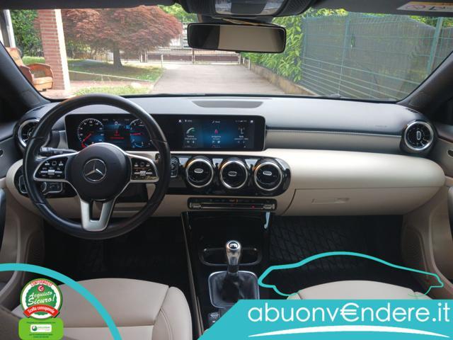 MERCEDES-BENZ A 200 Executive