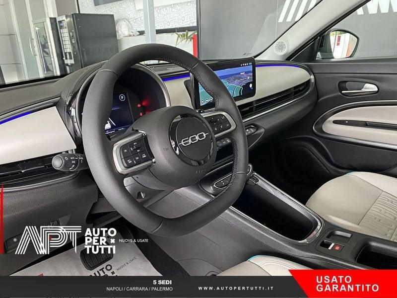 FIAT 600 600 1.2 hybrid La Prima 110cv auto