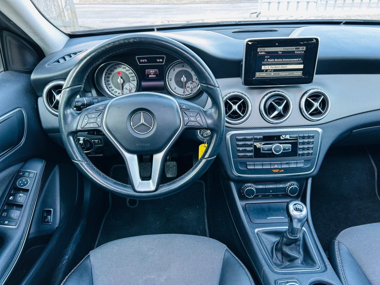 Mercedes-benz GLA 200 d Premium