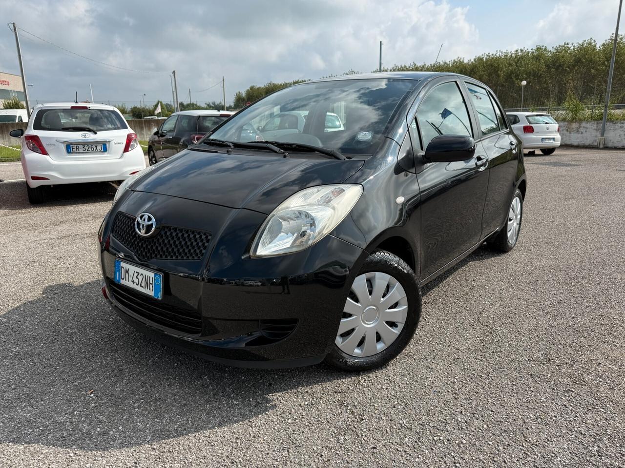 Toyota Yaris 1.0 5 porte