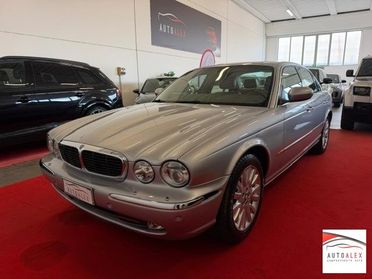 JAGUAR - XJ8 4.2 V8 298cv