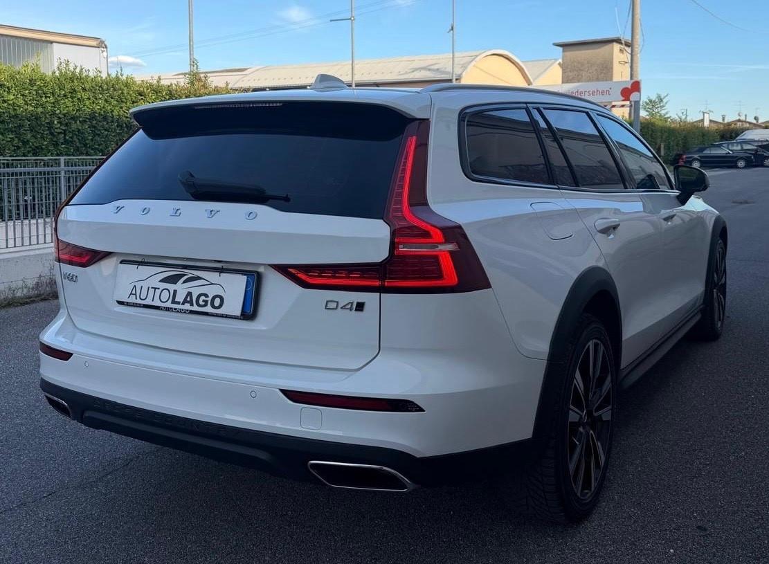 Volvo V60 Cross Country D4 AWD Geartronic Business Plus