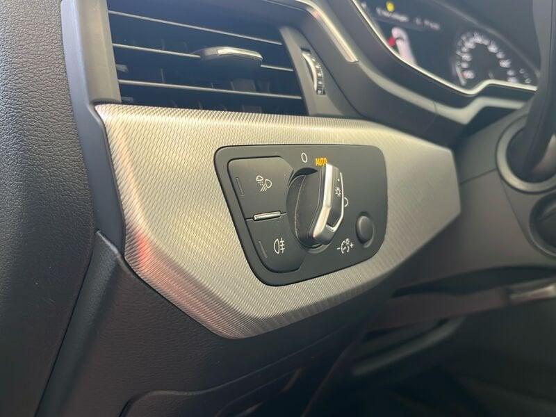 Audi A4 2.0 30 TDI BUSINESS S TRONIC