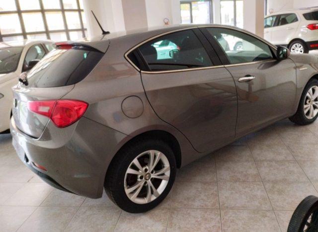 ALFA ROMEO Giulietta 1.6 JTDm-2 105 CV Distinctive