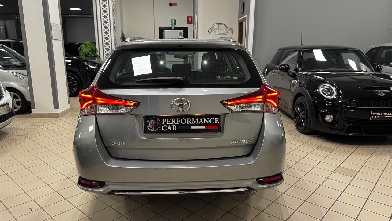 Toyota Auris Touring Sports 1.6 D-4D Lounge