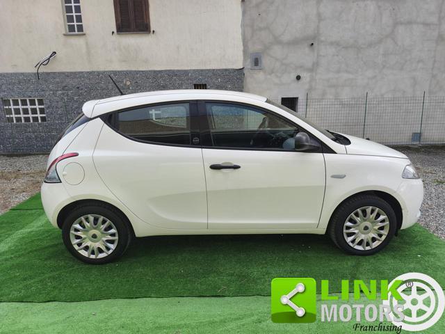 LANCIA Ypsilon HYBRID