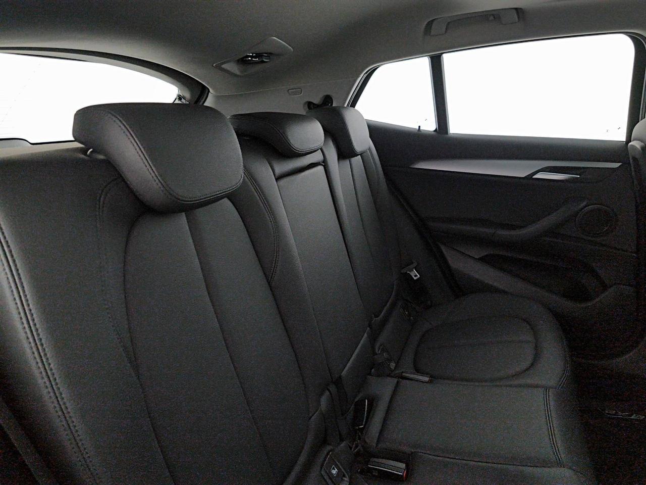 BMW X2 sDrive18i Advantage 136cv