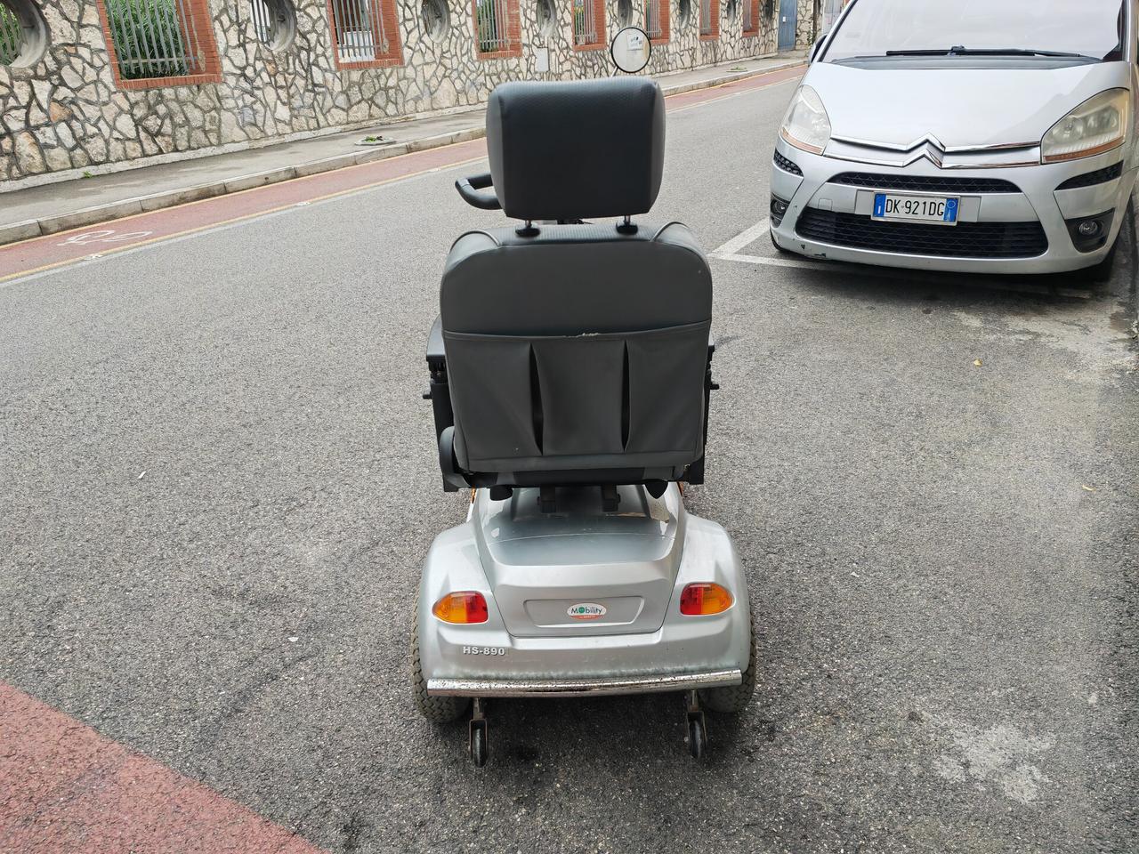 SCOTER 4 RUOTE ELETTRIVO