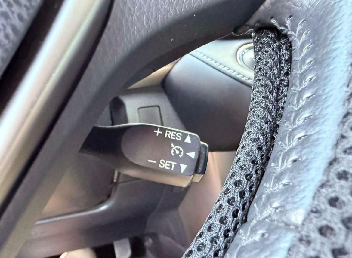 Toyota RAV 4 2.0 D-4D 2WD STYLE KEYLESS NAVI CARBON 18 GARANZIA