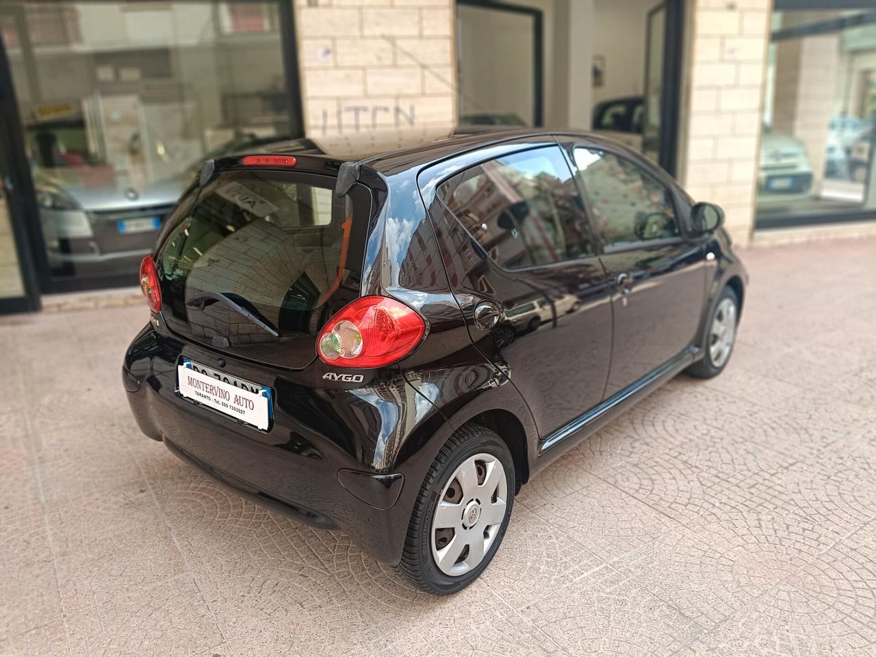 TOYOTA AYGO 1.0 5PORTE-NEOPATENTATI-Euro3890