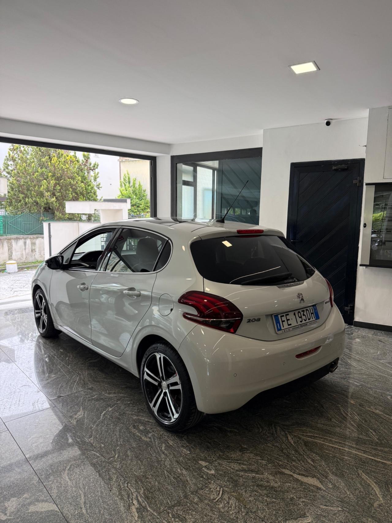 Peugeot 208 BlueHDi 100 5 porte GT Line