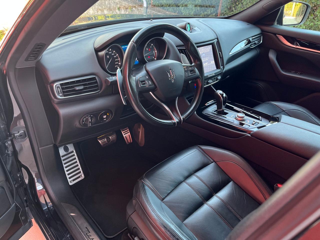 Maserati Levante 3.0 V6 AWD 250cv Diesel GRAN SPORT