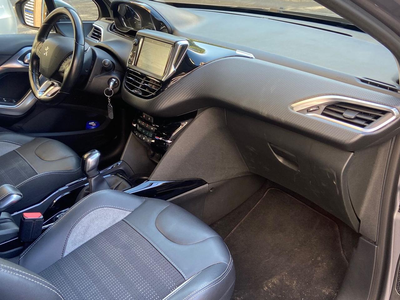 Peugeot 2008 Allure 1.5 Blue HDI 100 #11323