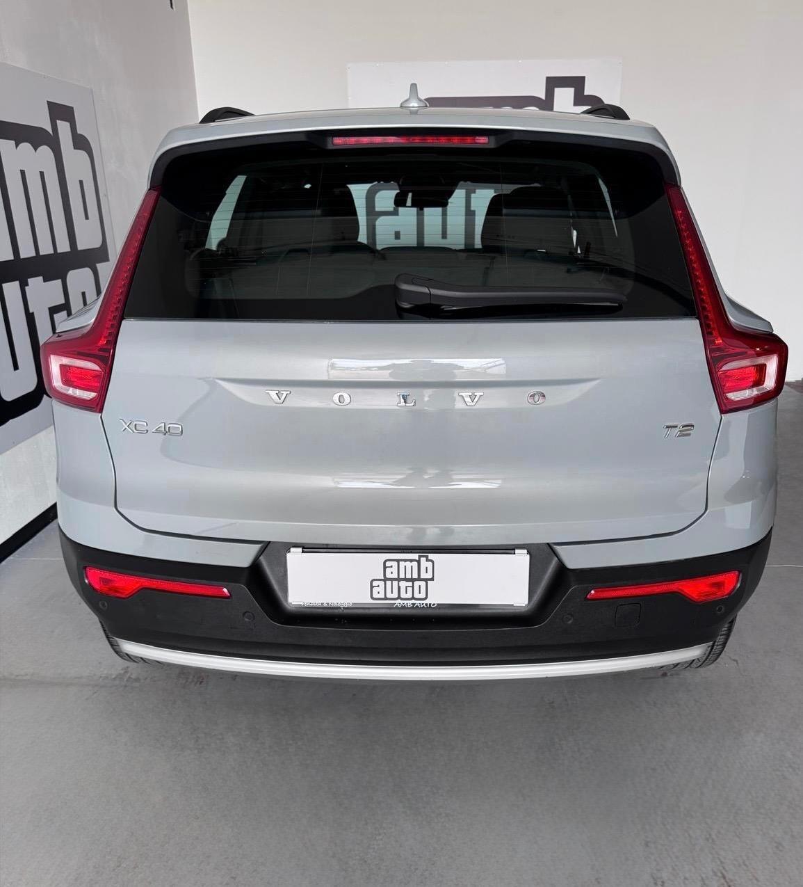 Volvo XC40 T2 automatico Essential