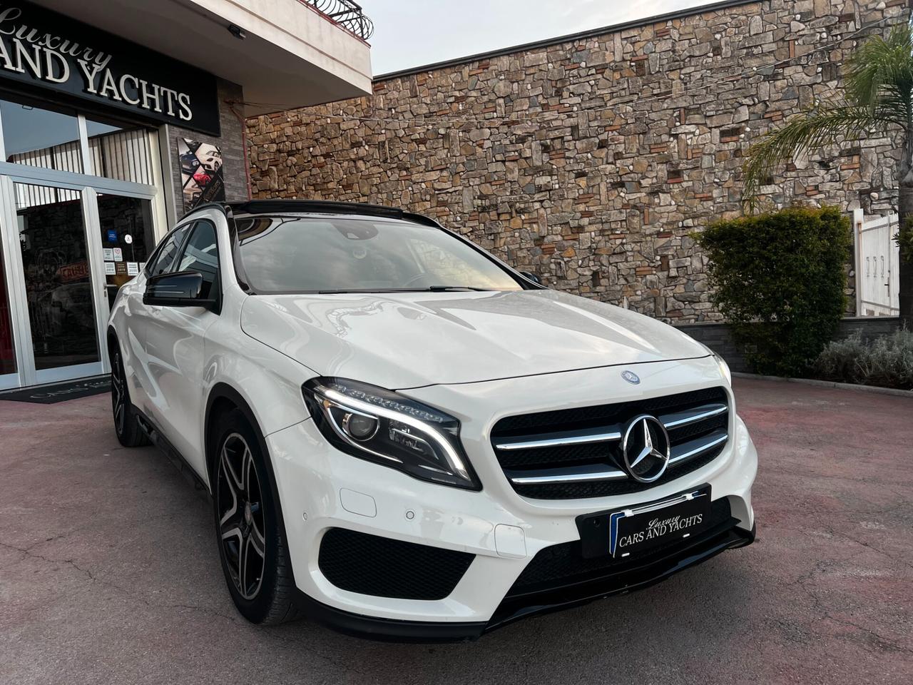 M-Benz GLA 220 CDI 4Matic Premium- AMG-TETTO- FULL