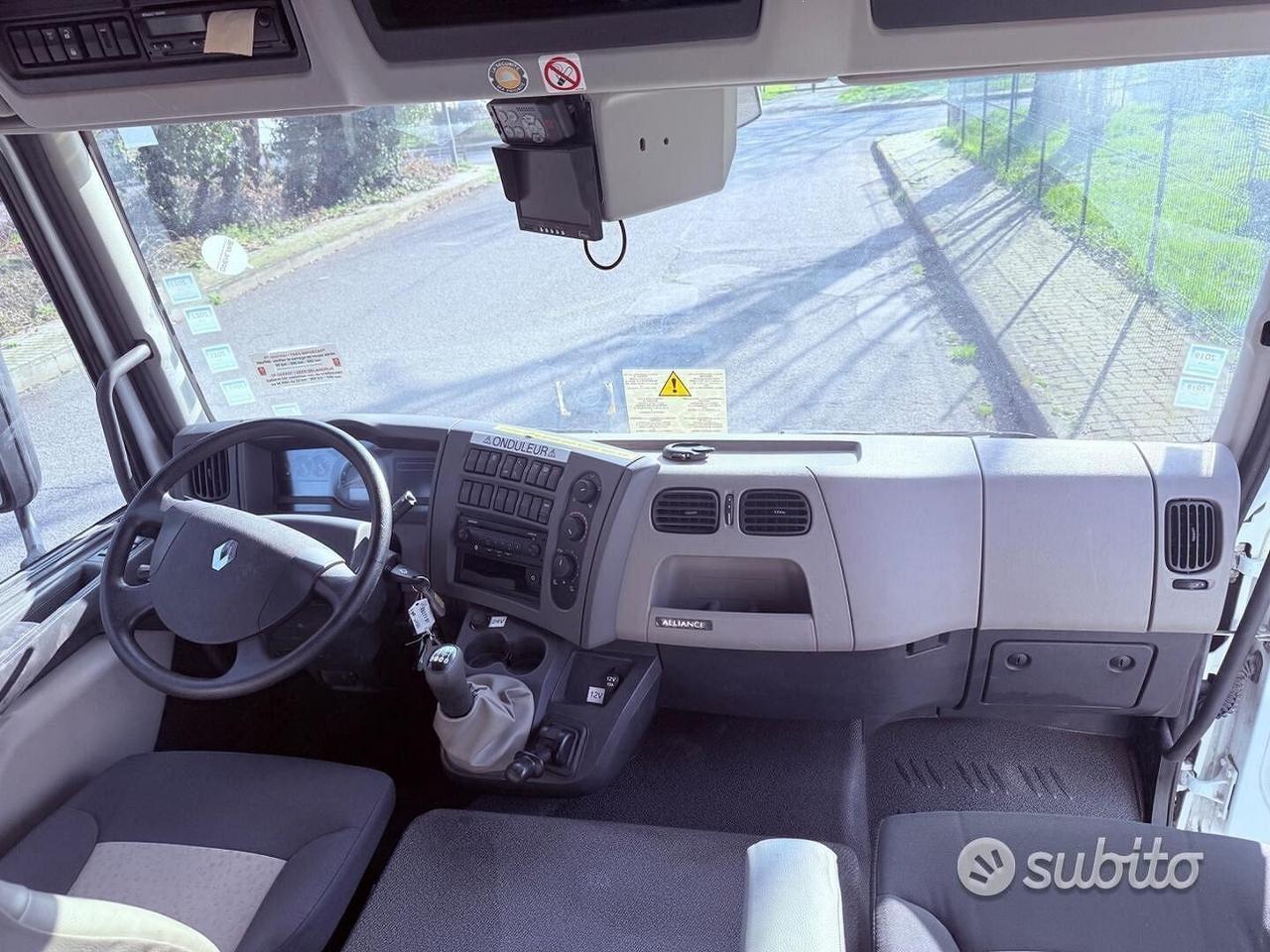 Renault-6 POSTI-PARI AL NUOVO 4O.OOO KM OK PERMUTE