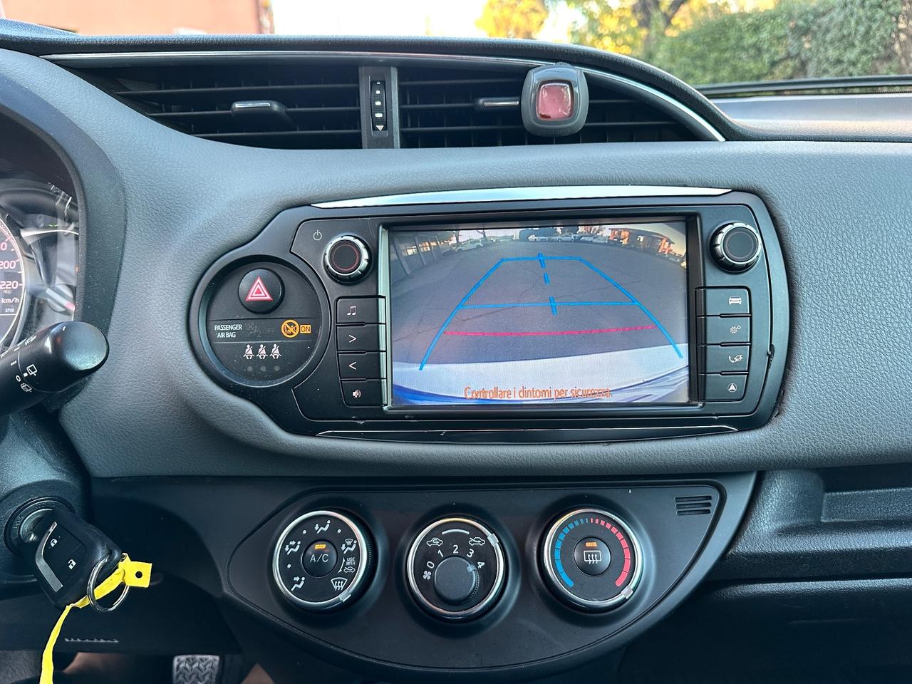 Toyota Yaris 1.0 5 porte Lounge solo 120mila km