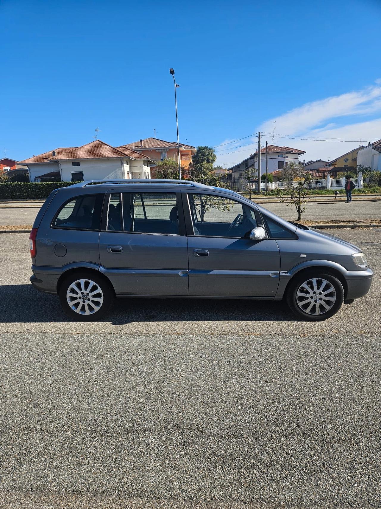 Opel Zafira 1.6 BENZINA 7 POSTI