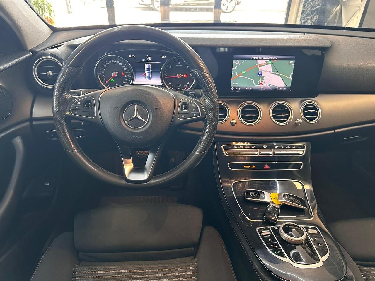 Mercedes-benz E 220 d Auto Business Sport