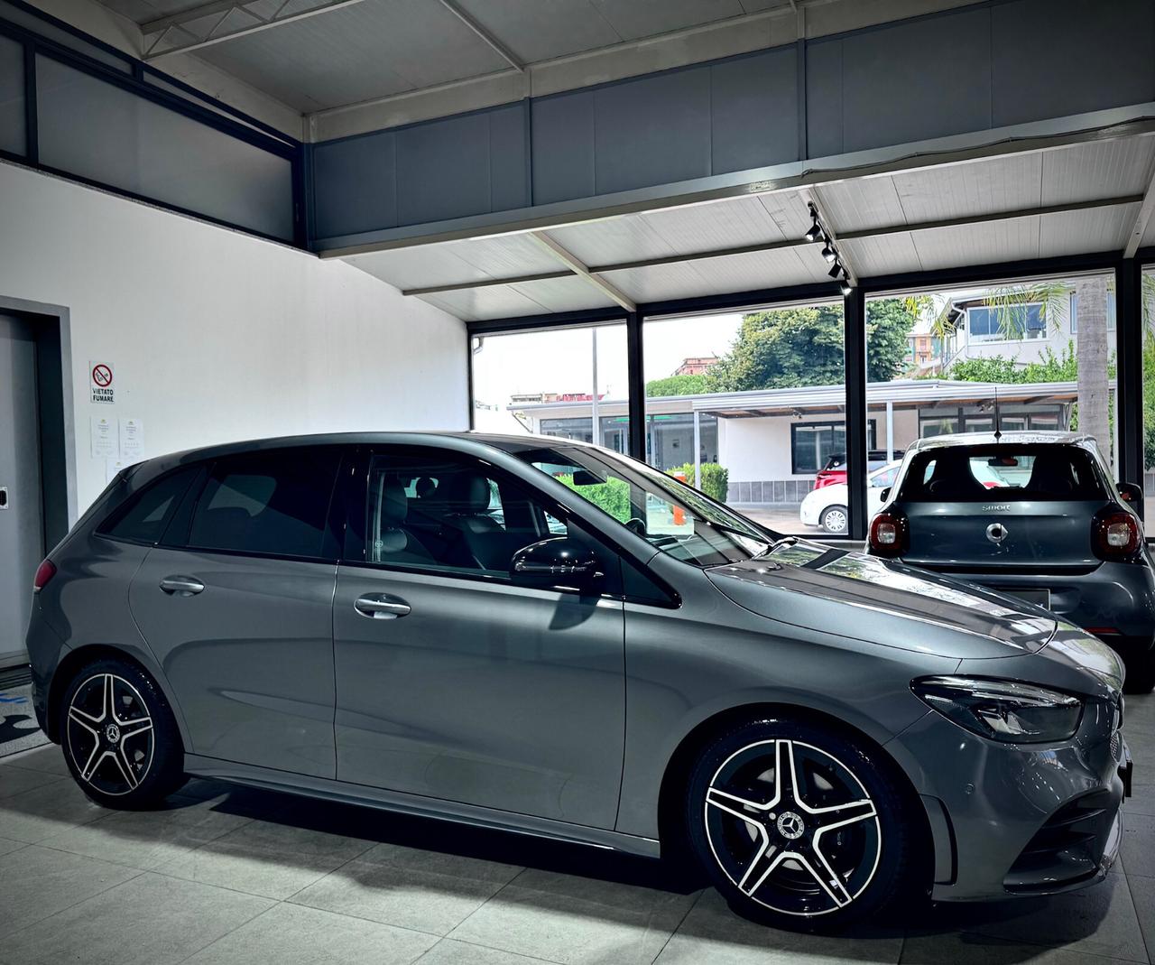Mercedes-Benz B 180 116CV Premium AMG