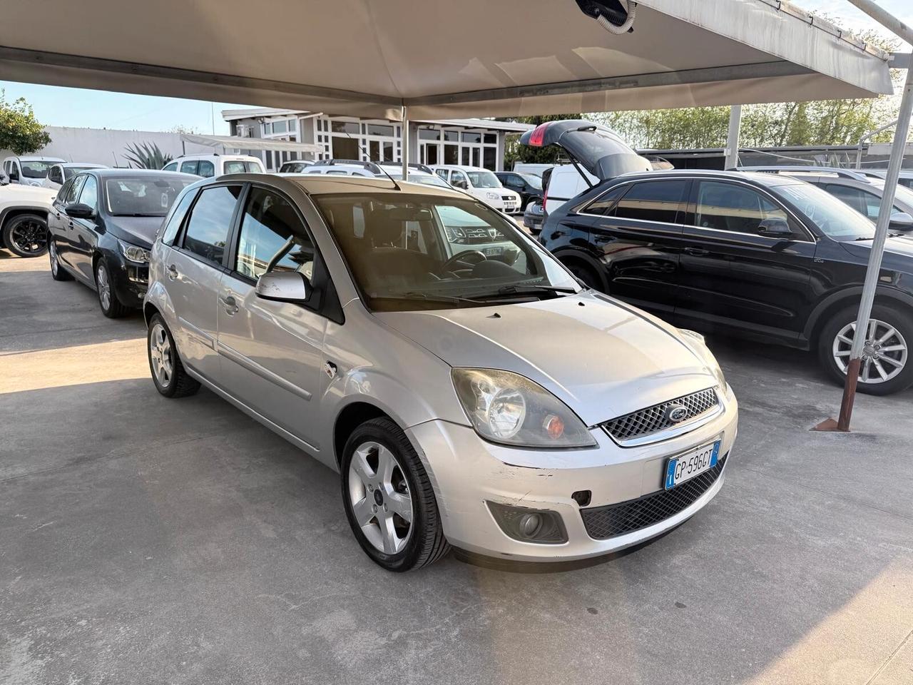 Ford Fiesta 1.4 TDCi 5p. Ghia
