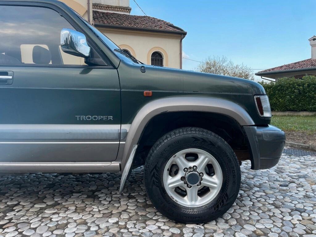 Isuzu Trooper 3.0 16V TDI cat 3 porte RS