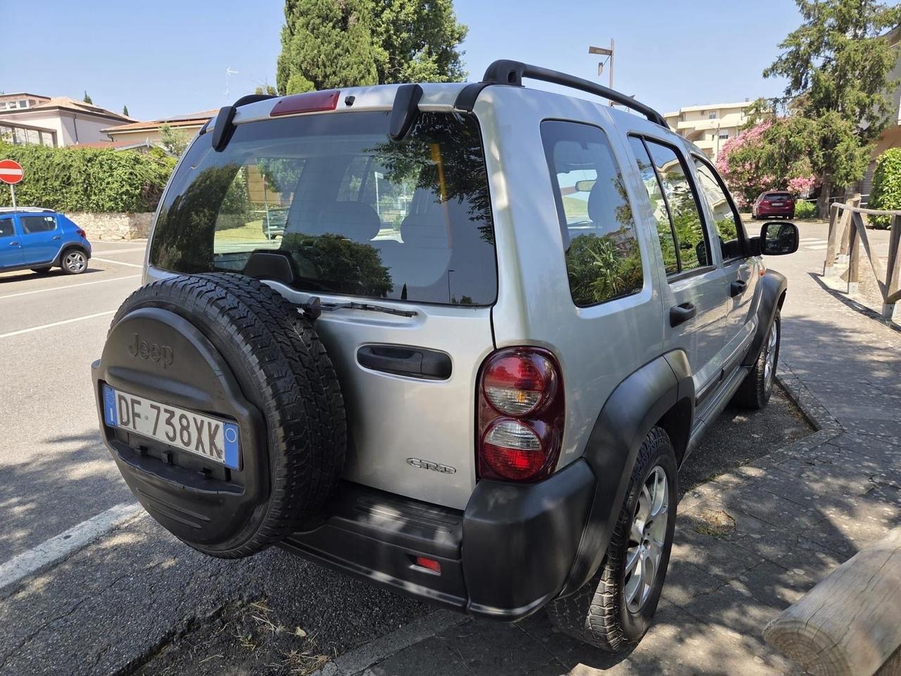 Jeep Cherokee 2.8 CRD DPF Sport Auto