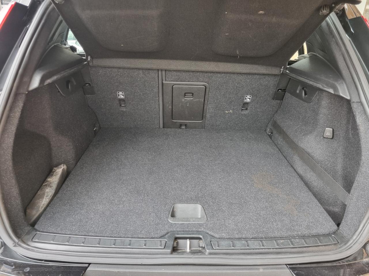 Volvo XC40 D3 Momentum Pro