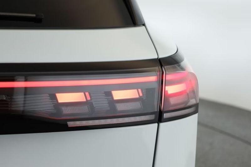 Volkswagen Tiguan 2.0 TDI 142KW SCR R-Line DSG 4MOTION MATRIX TETTO CAMERA KEYLESS