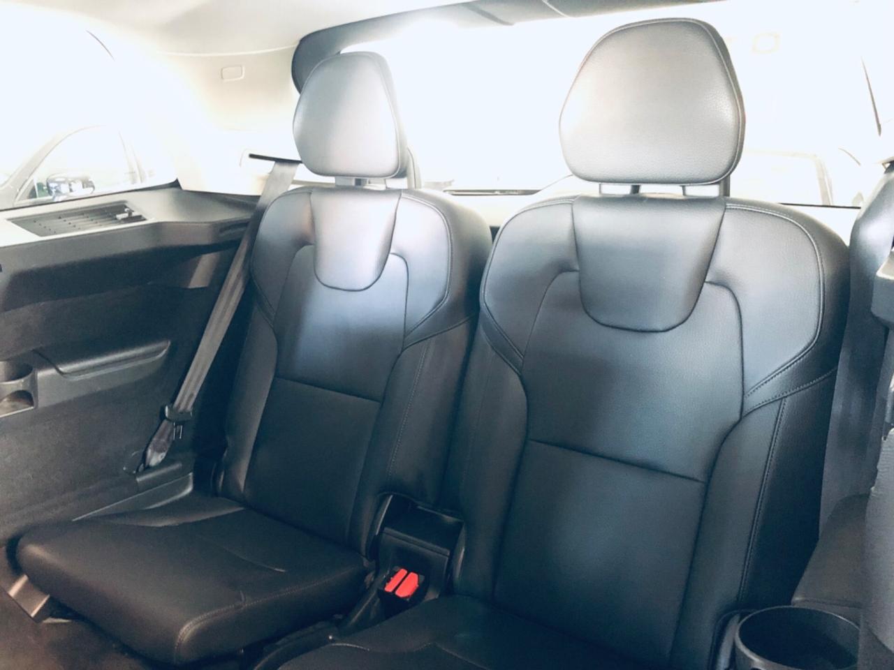 Volvo XC 90 B5 (d) AWD Geartronic Momentum 7 POSTI