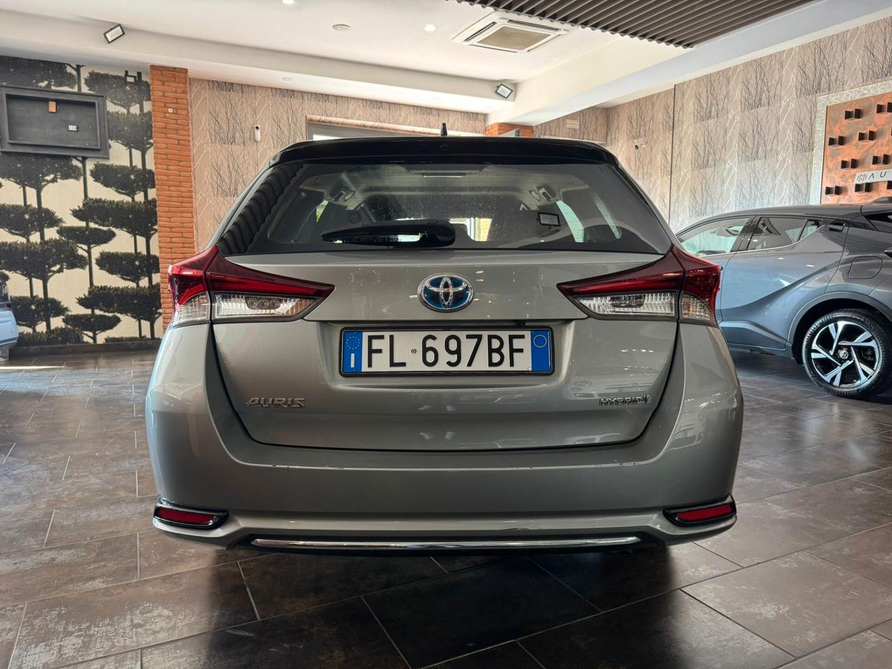 Toyota Auris Touring Sports 1.8 Hybrid Style