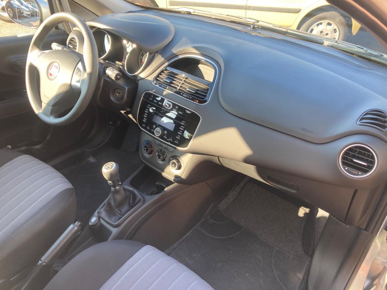 FIAT GRANDE PUNTO (KM 7.238) NUOVA DI FABBRICA