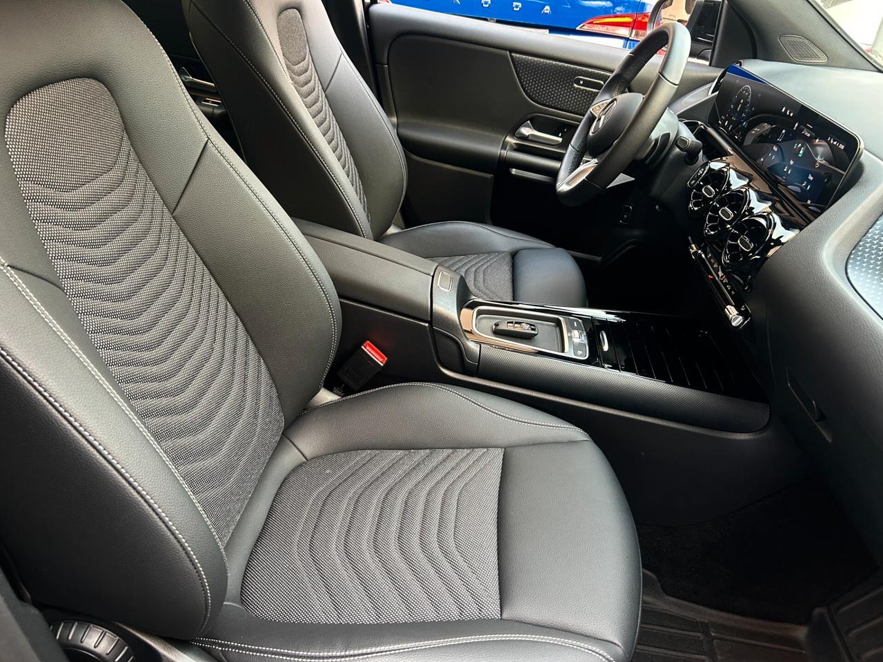 Mercedes-benz GLA 180d Automatic Progressive 2024