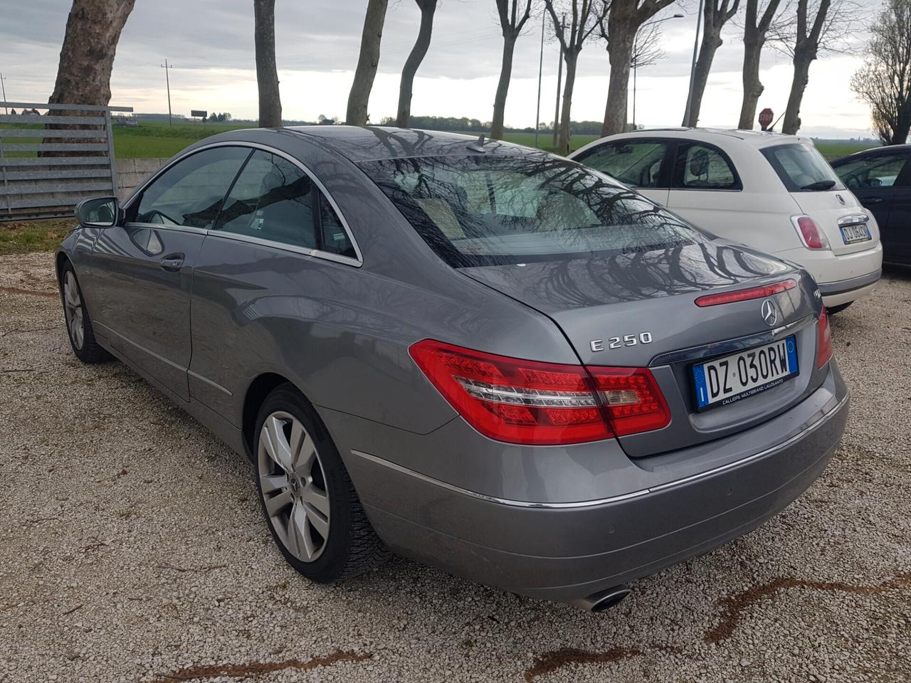 Mercedes-benz E 250 E 250 CDI Coupé BlueEFFICIENCY Avantgarde