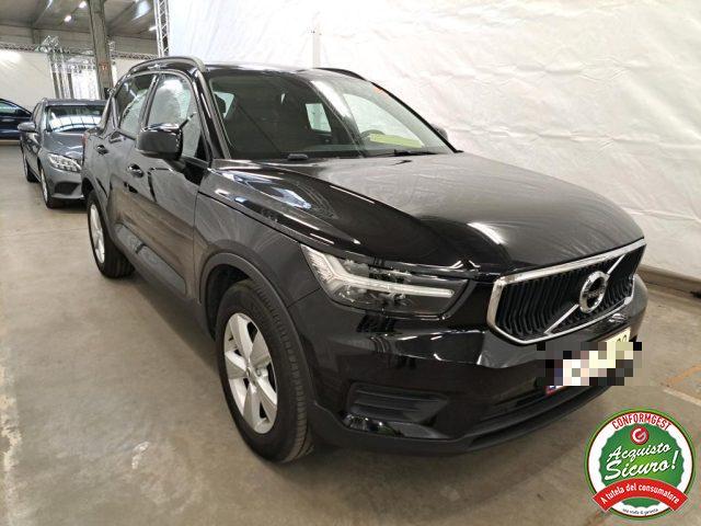 VOLVO XC40 T2 Momentum Core