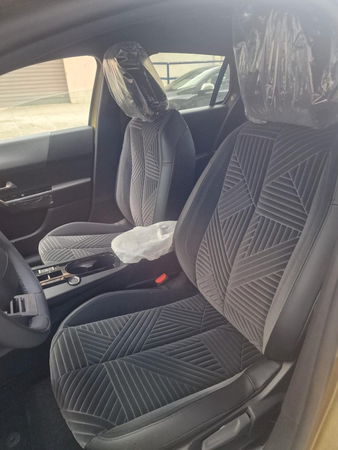 Lancia Ypsilon Hybrid e-DCT