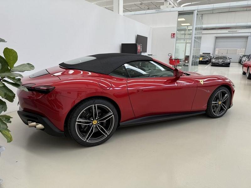 Ferrari Roma Spider - Rosso Imola - cuciture Rosso