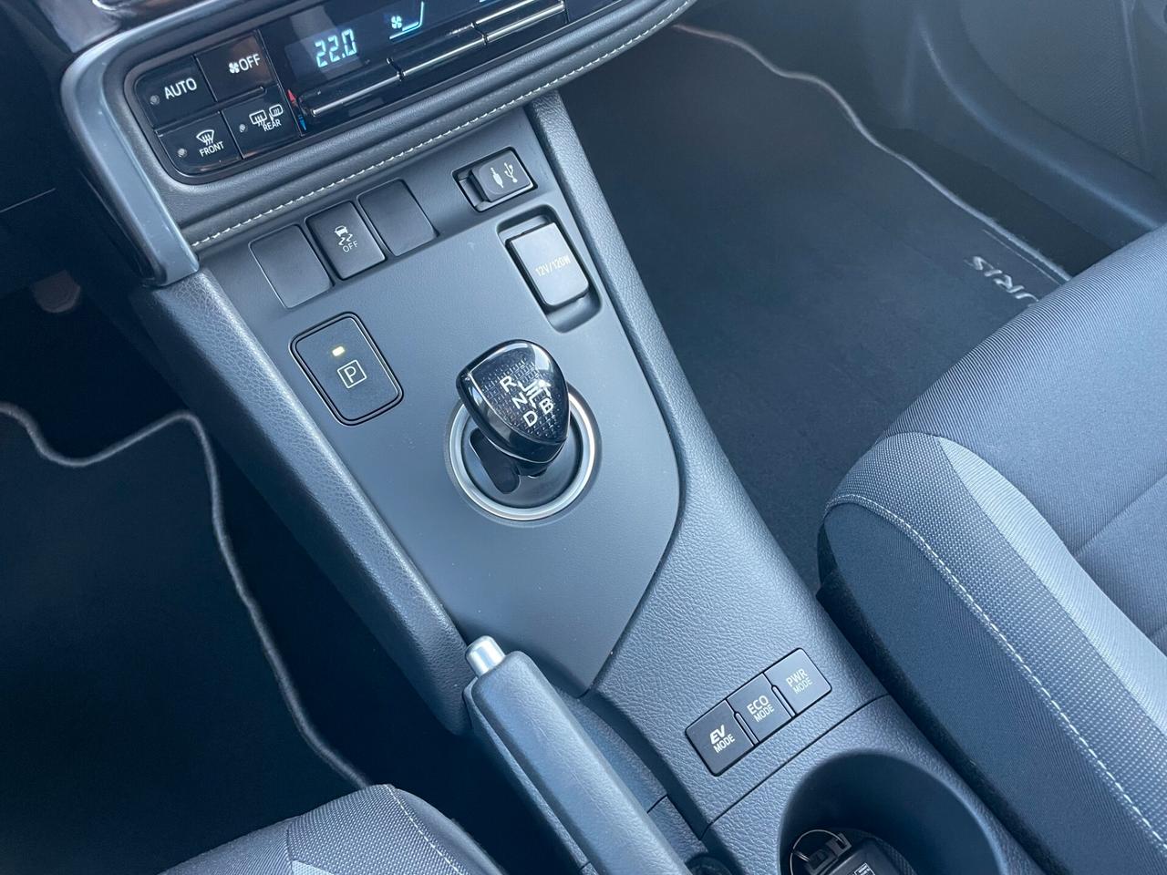 Toyota Auris Touring Sports 1.8 Hybrid Business