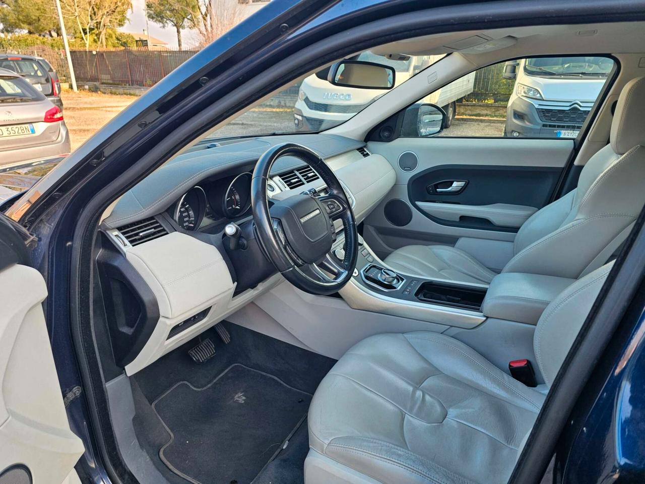 Land Rover Range Evoque 2.2 TD4 5p. Dynamic