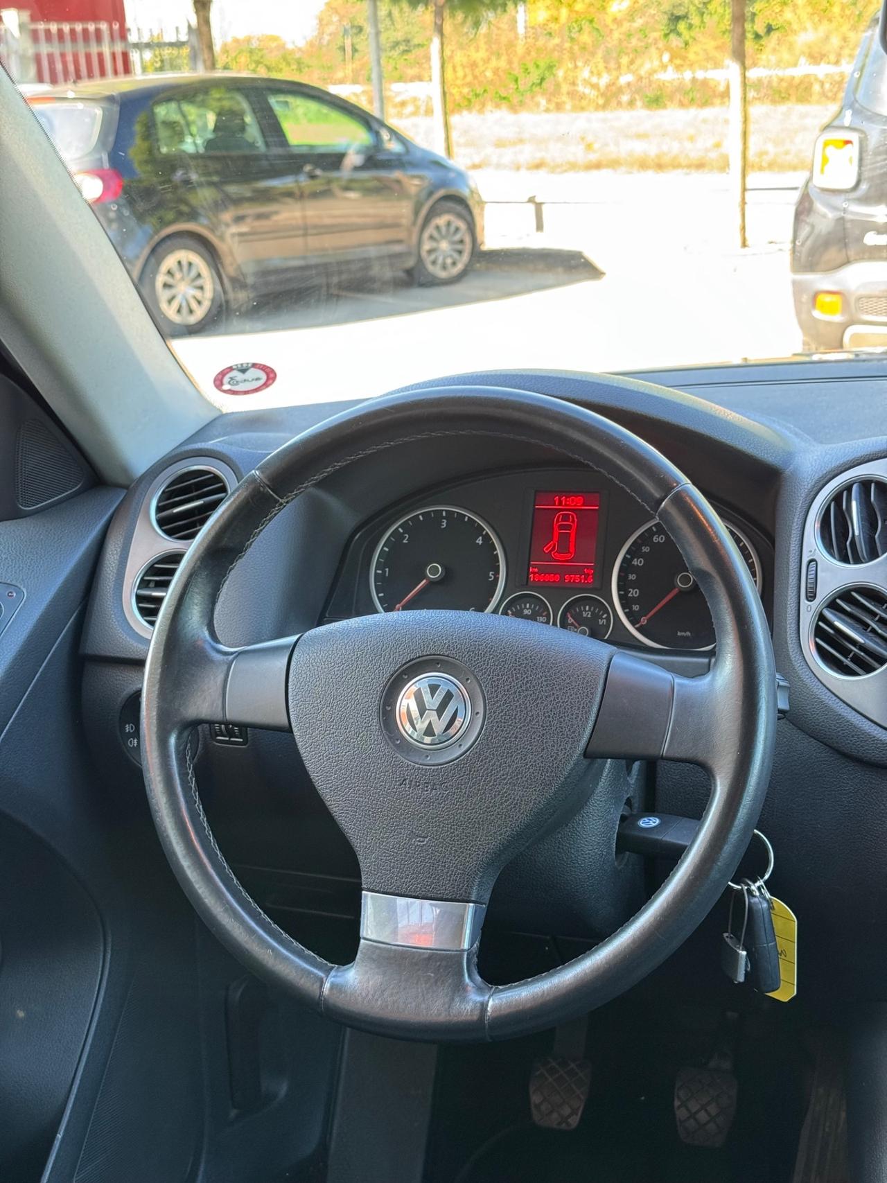 Volkswagen Tiguan 2.0 16V TDI DPF Sport & Style (18°)