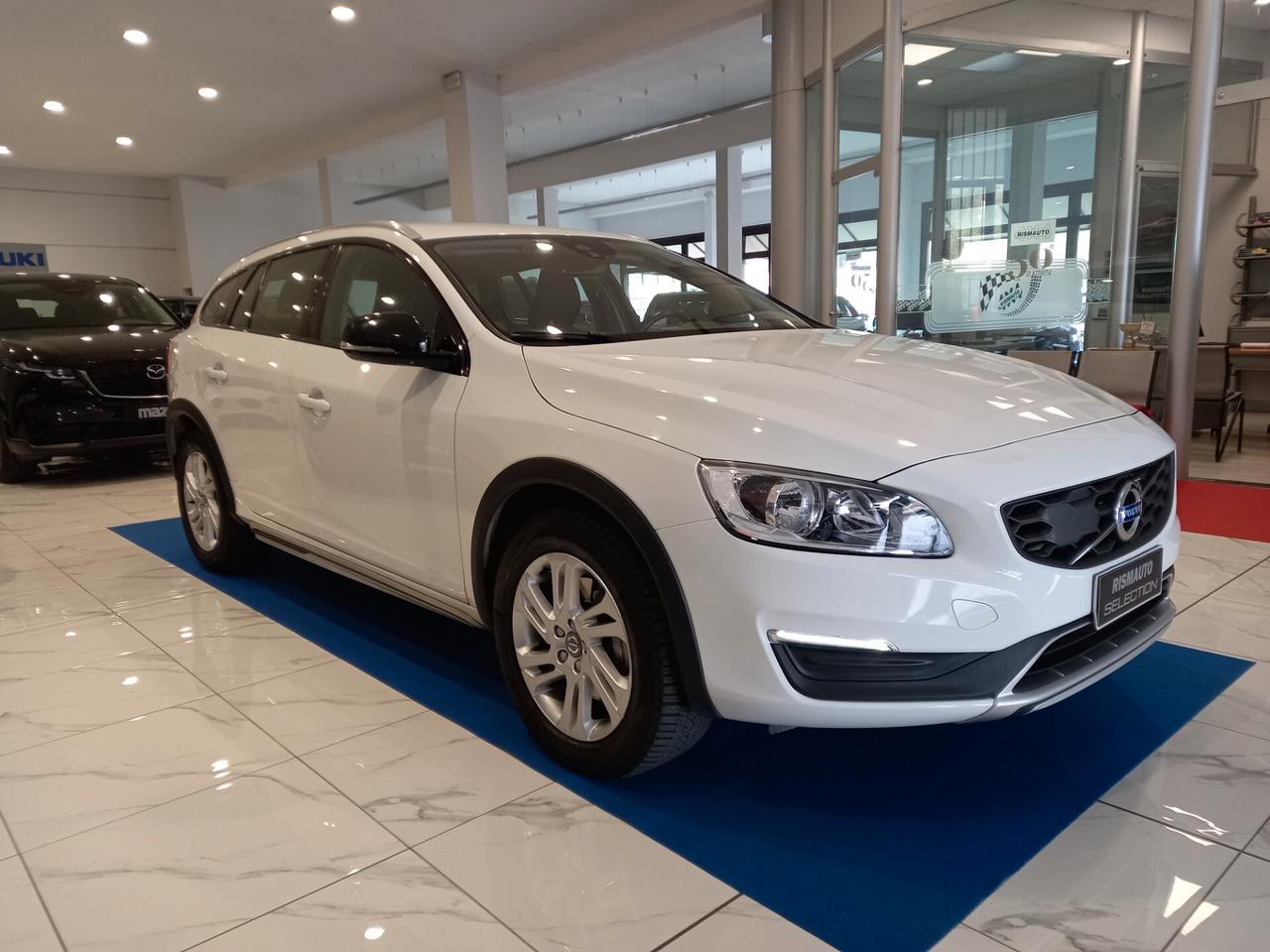 Volvo V60 Cross Country UNICO PROP