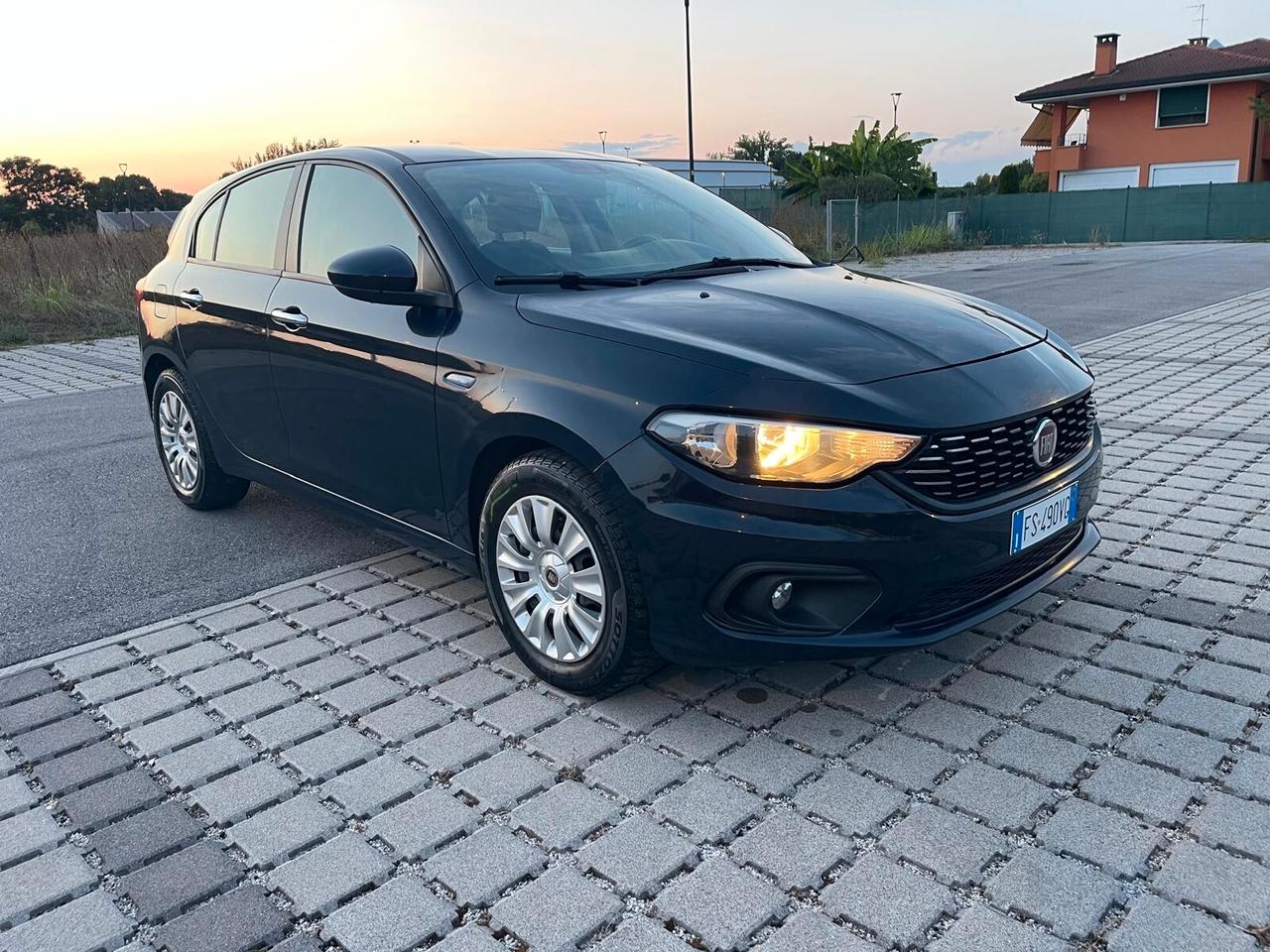 Fiat Tipo 1.6 Mjt S&S 5 porte Easy