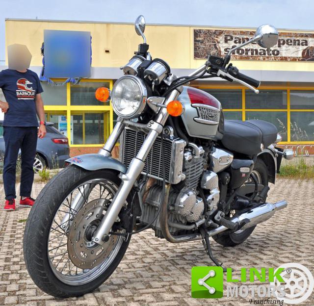 TRIUMPH Thunderbird 900 VERSIONE 1