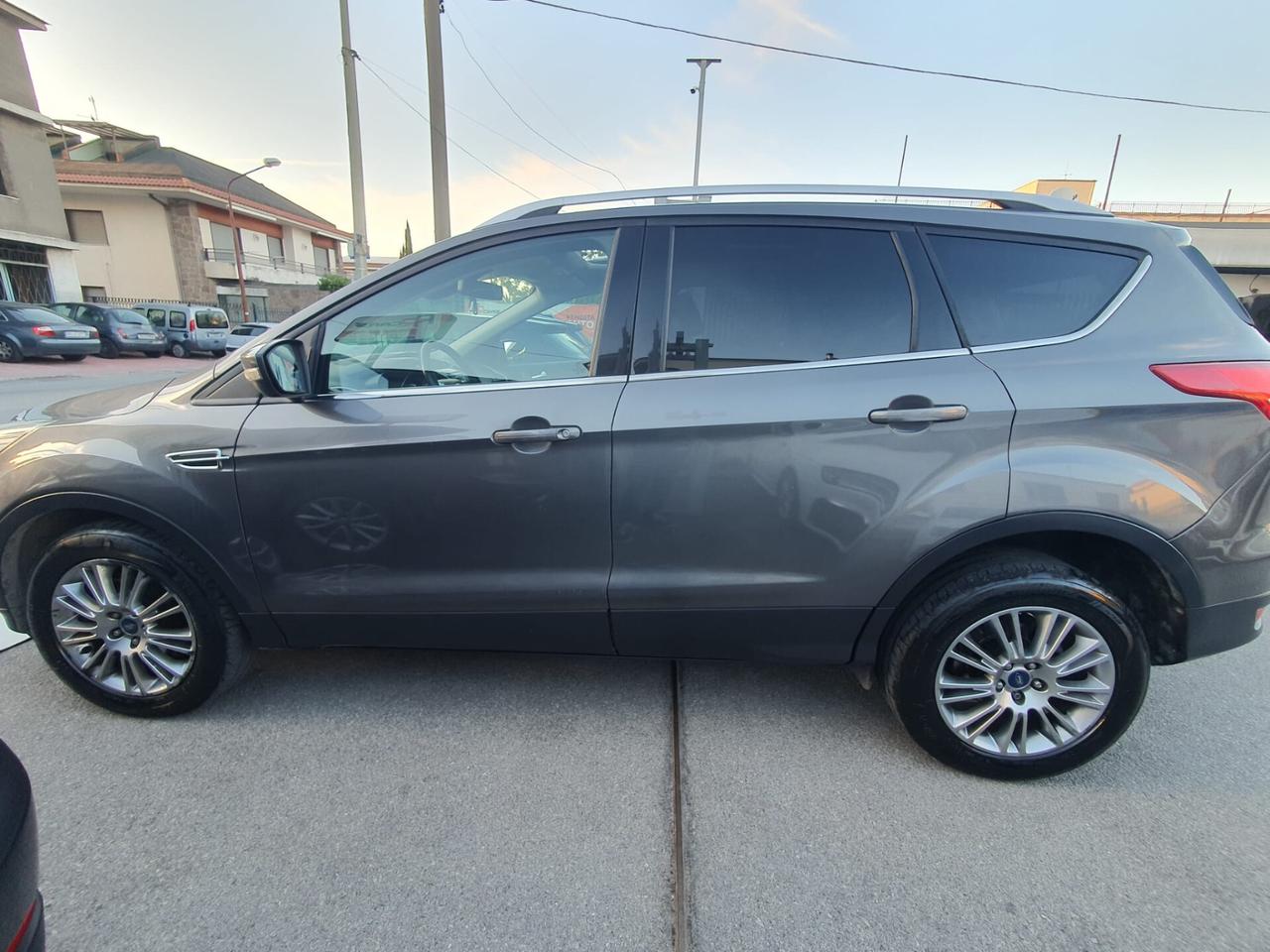 Ford Kuga 2.0 TDCI 140 CV 2WD Titanium