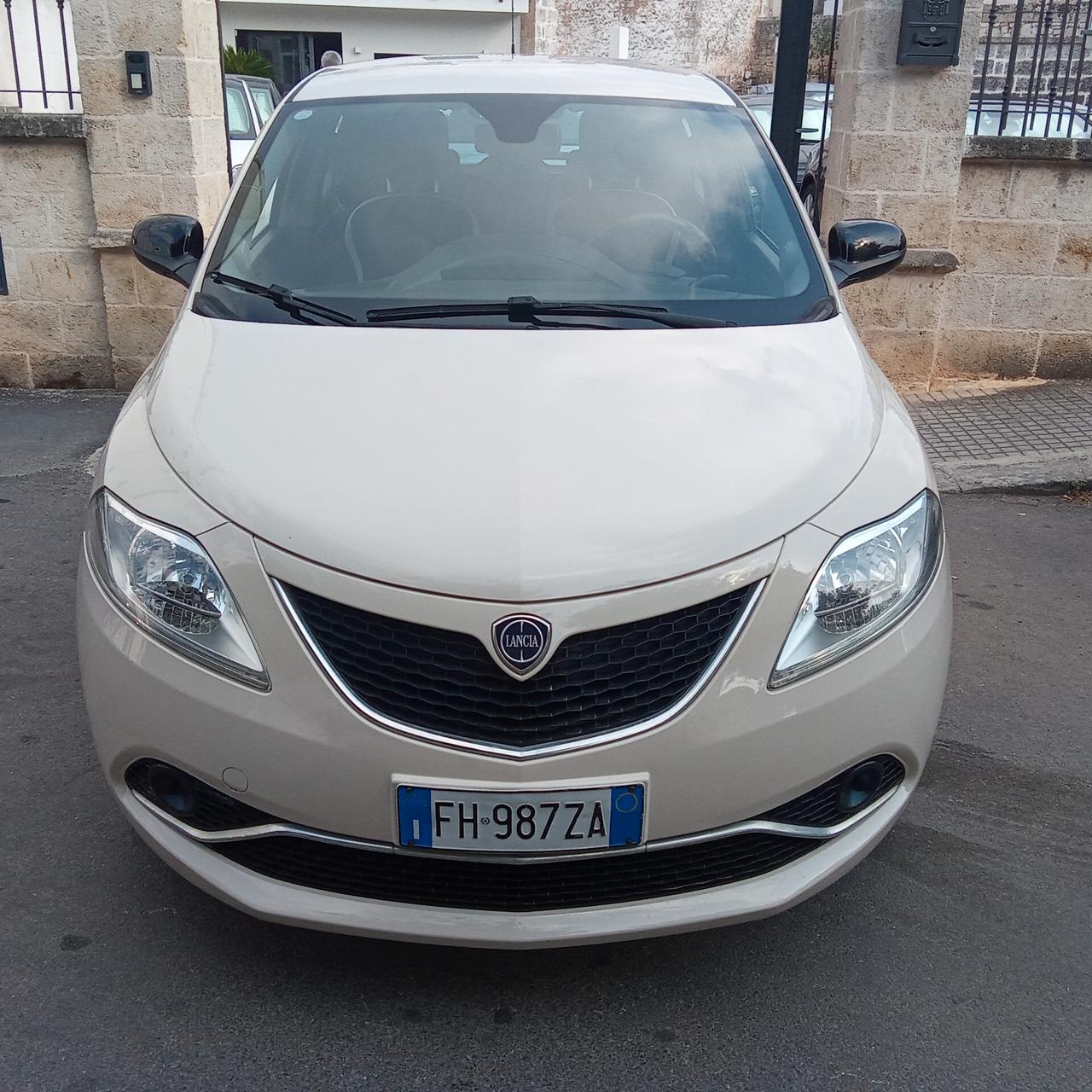 Lancia Ypsilon 1.2 69 CV 5 porte GPL Ecochic Gold
