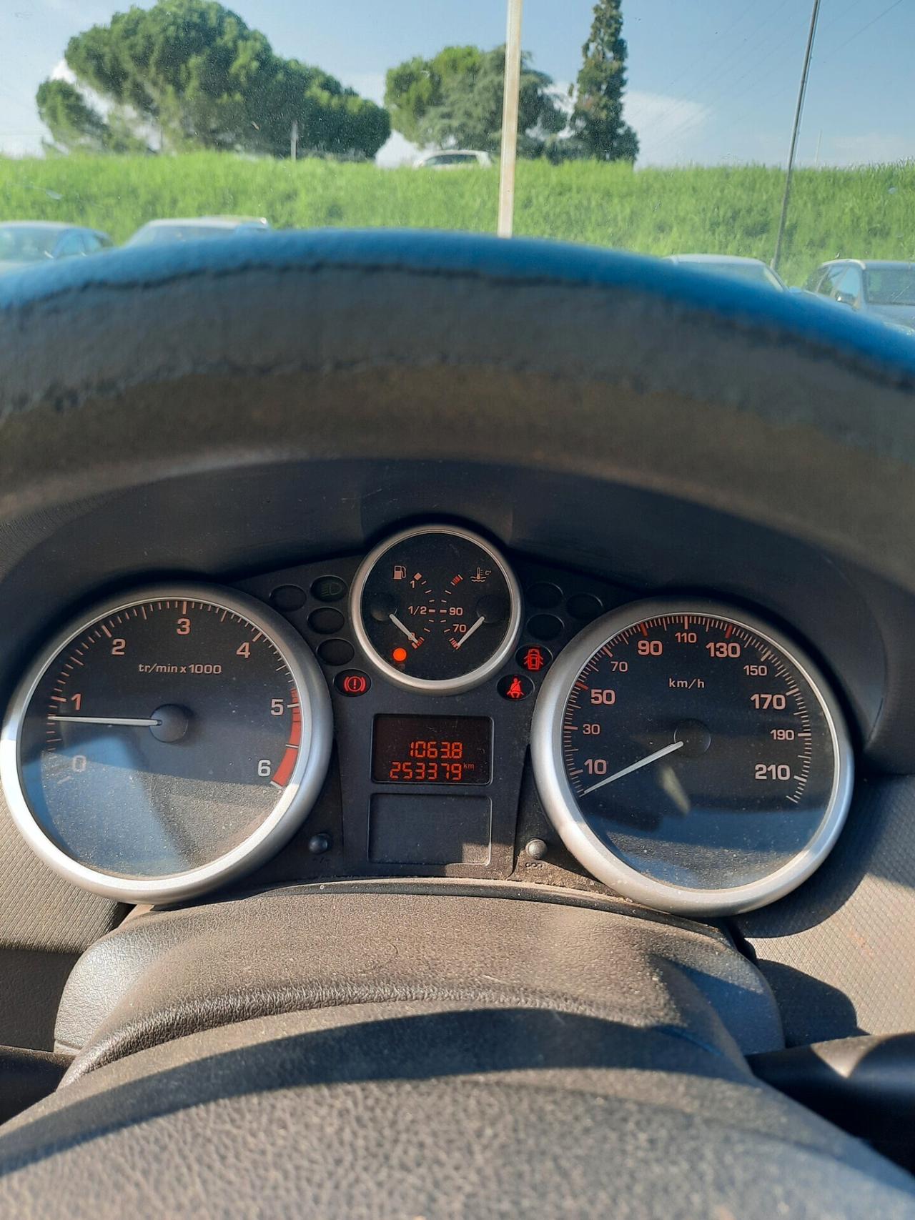 Peugeot 207 1.4 HDi 70CV 3p. OK NEOPATENTATI