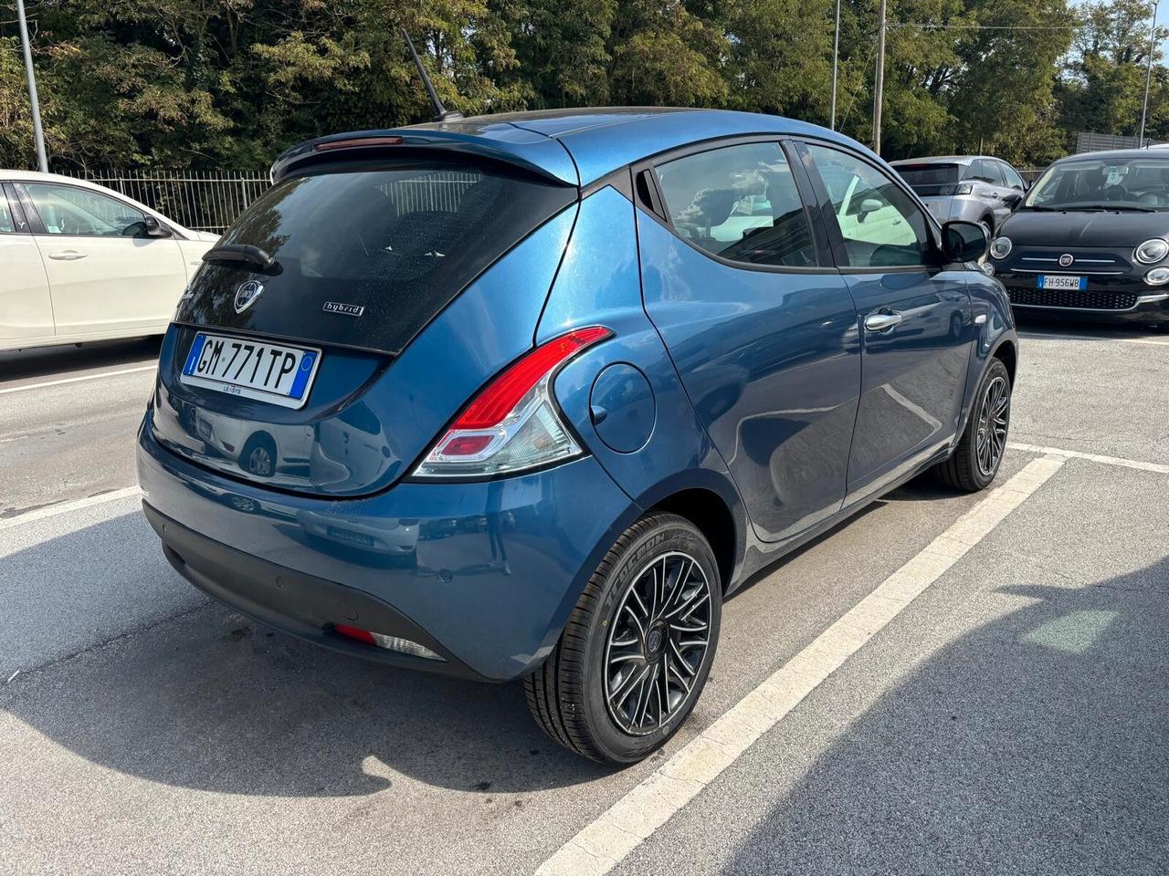 Lancia Ypsilon GOLD 1.0 HYBRID 5 porte - 2023