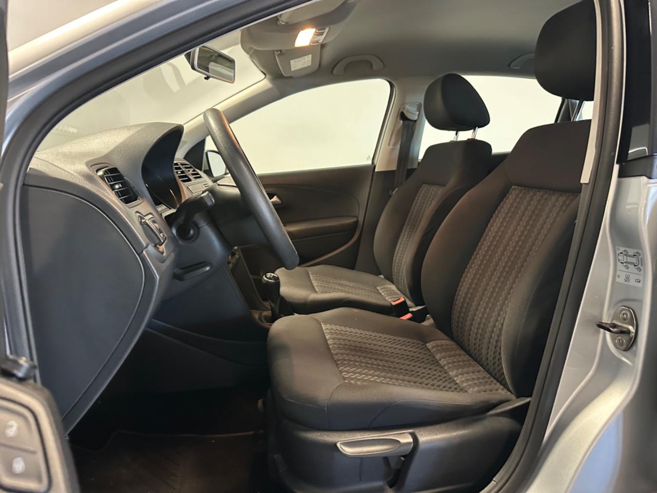 VOLKSWAGEN POLO 1.4 TDI 75CV NEOPATENTATI G.TRAINO GARANZIA