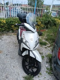 Peugeot Geopolis 300