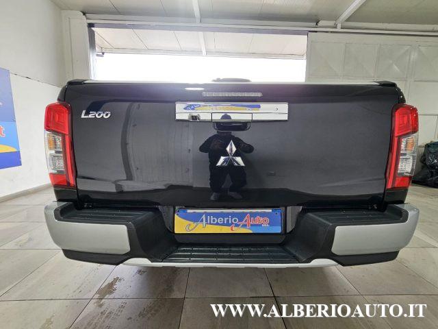 MITSUBISHI L200 2.3 D Club Cab 4x4 Super Select Intense +IVA